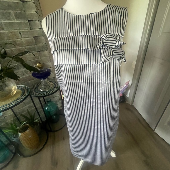 Banana Republic Gray Ruffled Sheath Dress - Picture 5 of 8